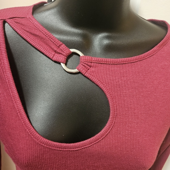 VENUS Maroon Long Sleeve Ribbed Cut-Out Top - Picture 9 of 10